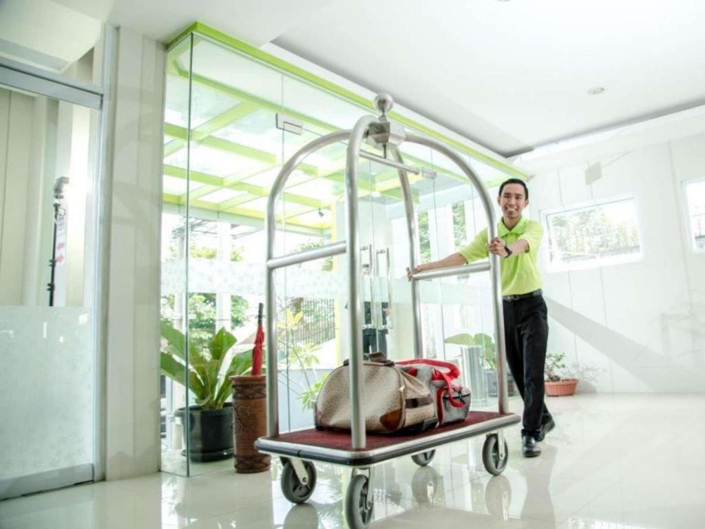 Fresh Hotel Sukabumi Ngoại thất bức ảnh